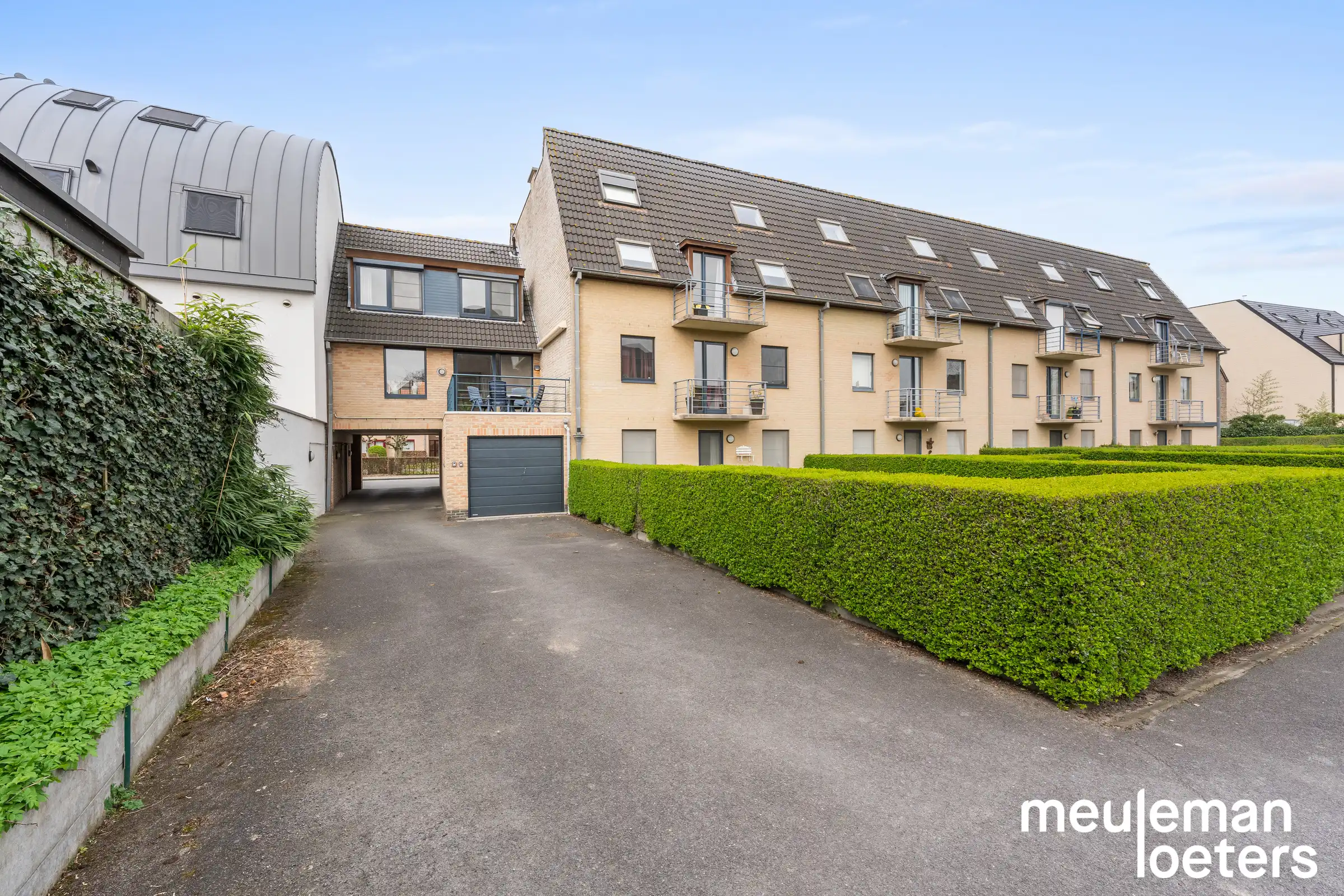 Lichtrijk duplex appartement met ruime inpandige garage en ruim terras  foto 18