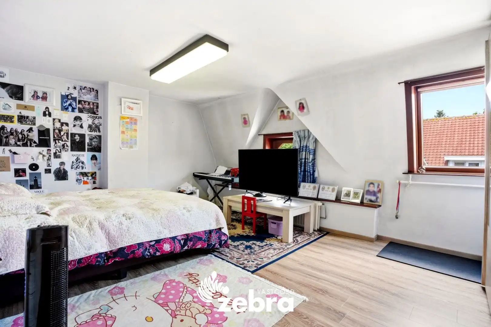 Gesloten bebouwing met 4 slaapkamers, ruime garage en handelsruimte in Sint-Kruis foto 21