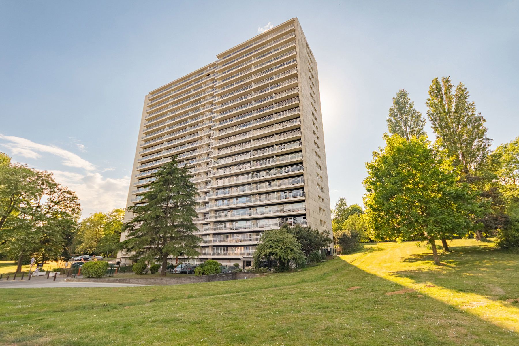 Gunstig gelegen appartement met 3 slaapkamers en 2 terrassen foto 2