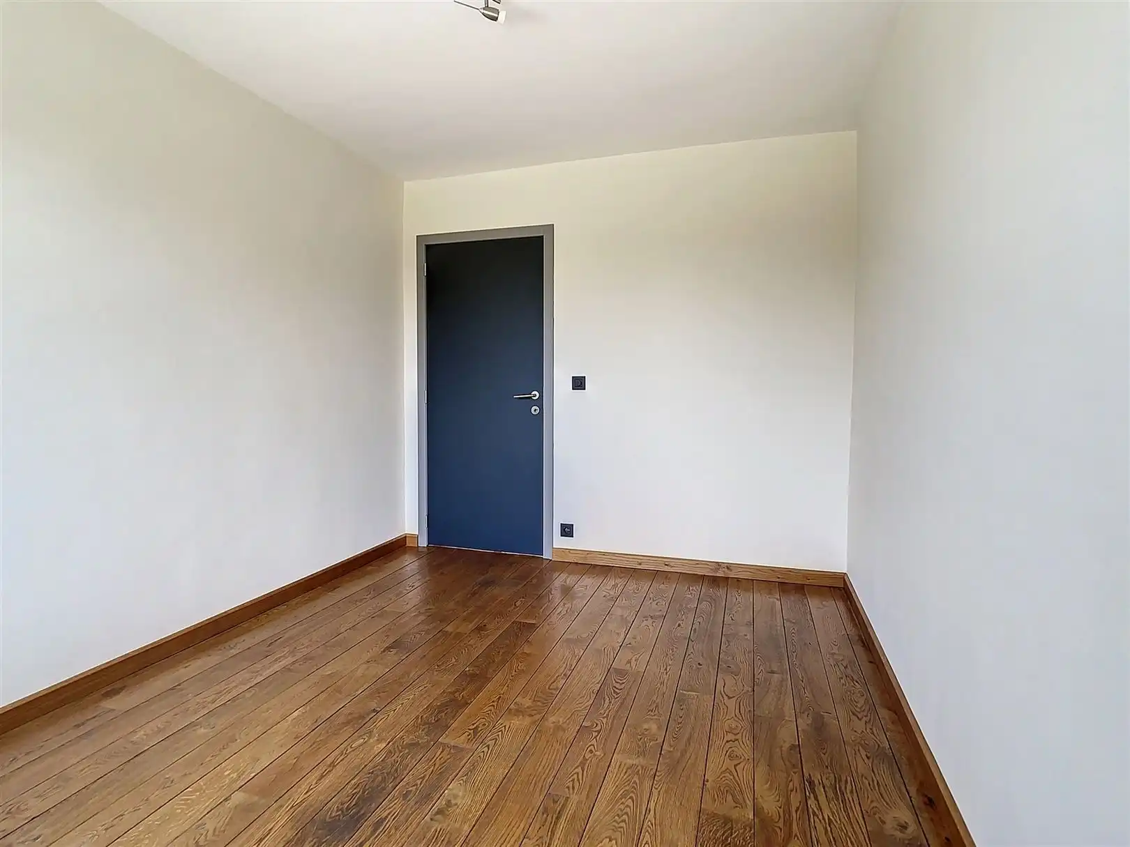 Instapklaar App met 2 slpks, autobox en kelder foto 16