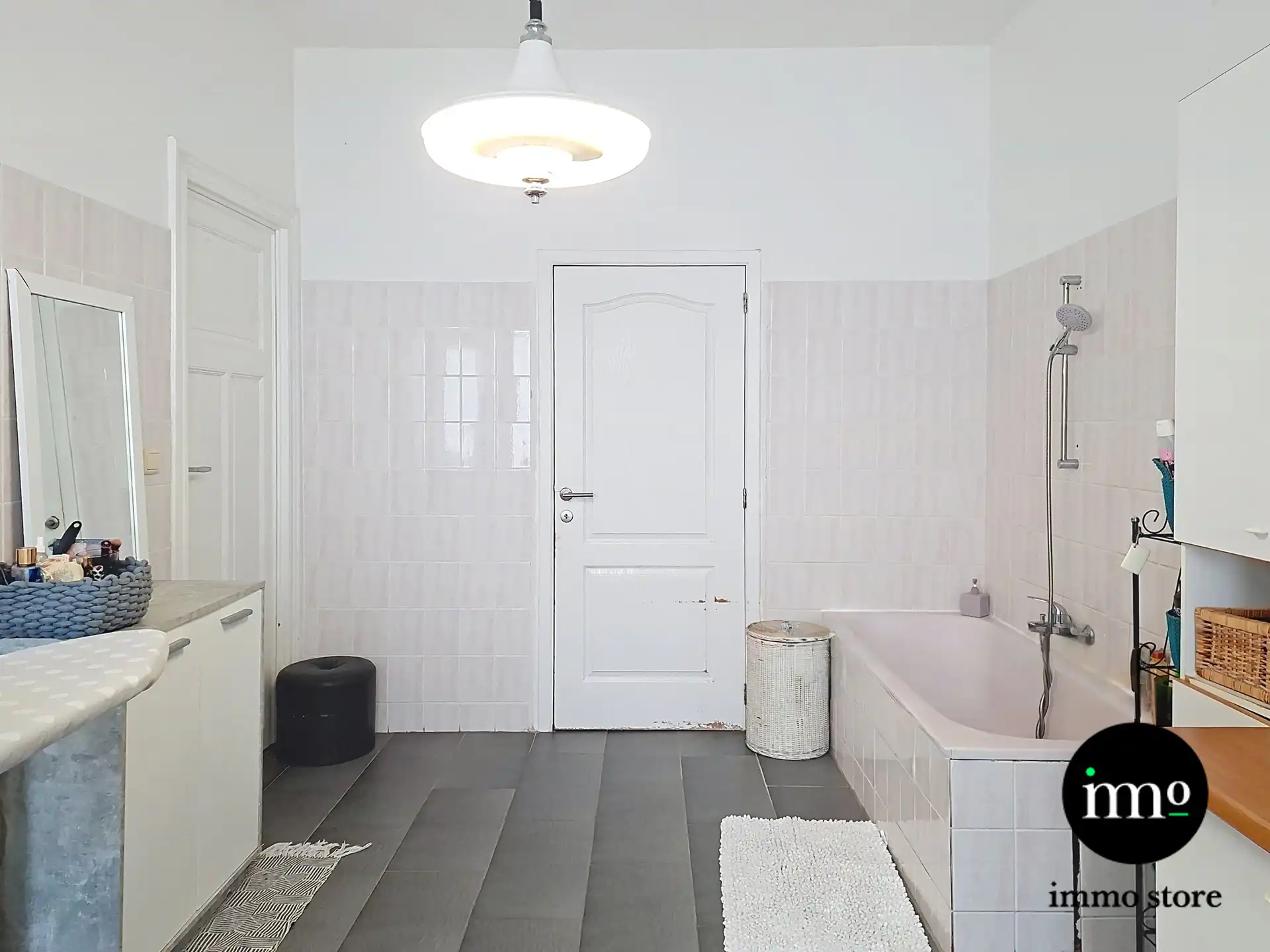 Ruime woning met 4 slpk en veel potentieel foto 19