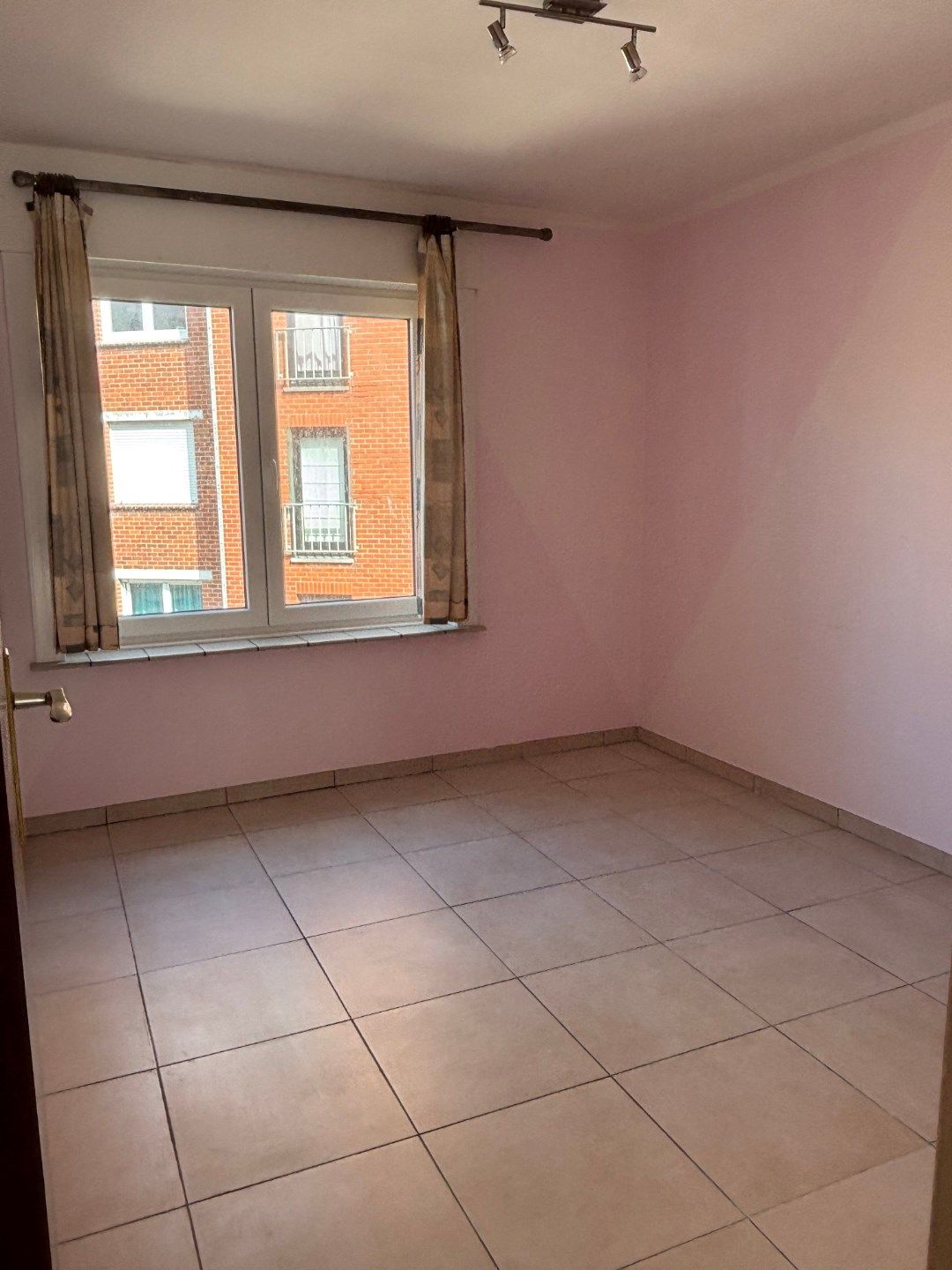 Te huur: Ongemeubeld appartement op jaarbasis – 2 slaapkamers – Dichtbij zee en centrum foto 9