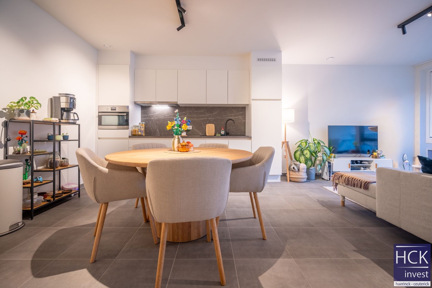 DEINZE - Prachtig nieuwbouwapp. met 2 SLPK, terras én parkeerplaats foto 9