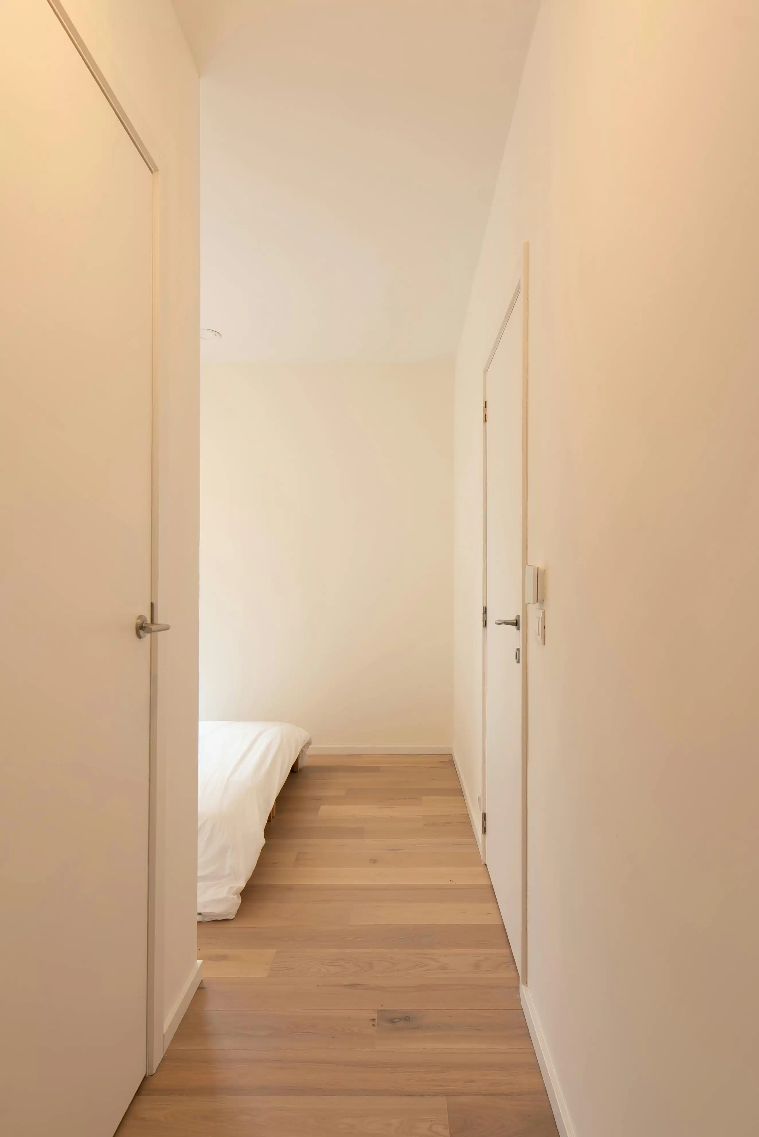 Lichtrijk nieuwbouw 1-slaapkamer appartement te Oostende foto 17