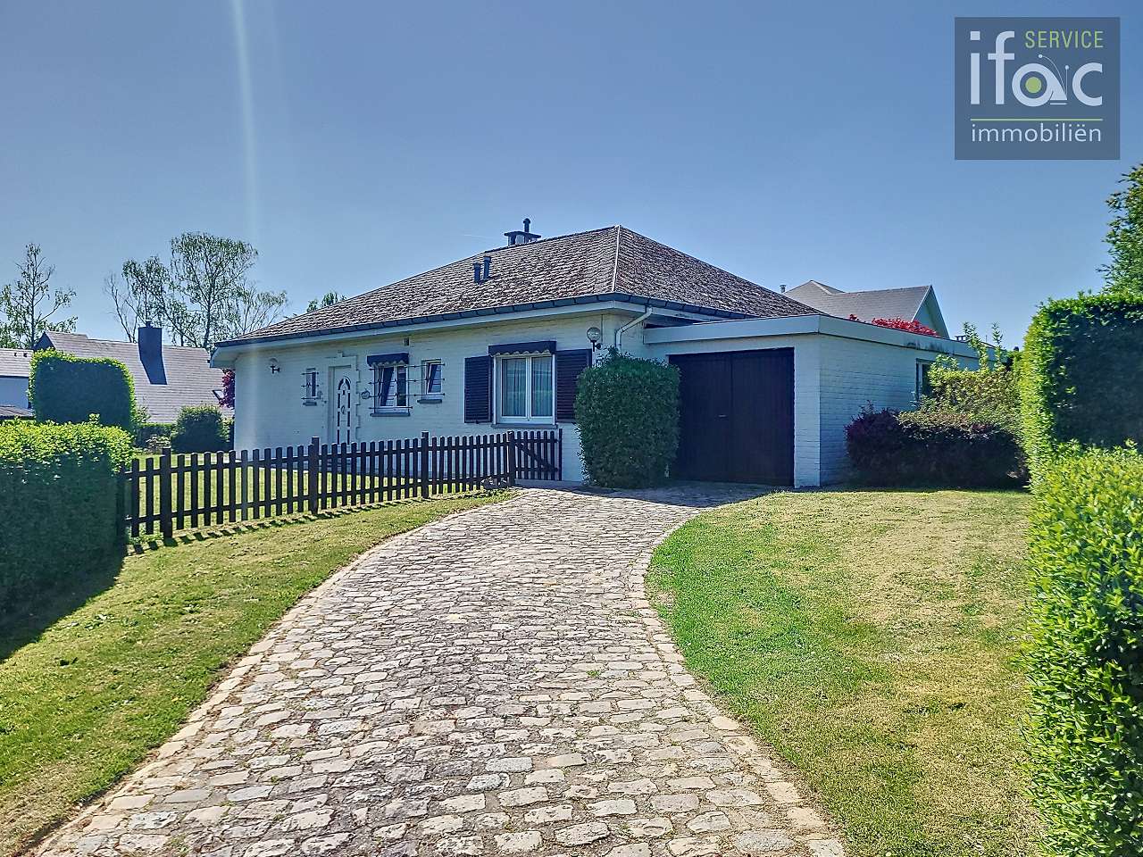 Hoofdfoto van de publicatie: Bungalow te koop