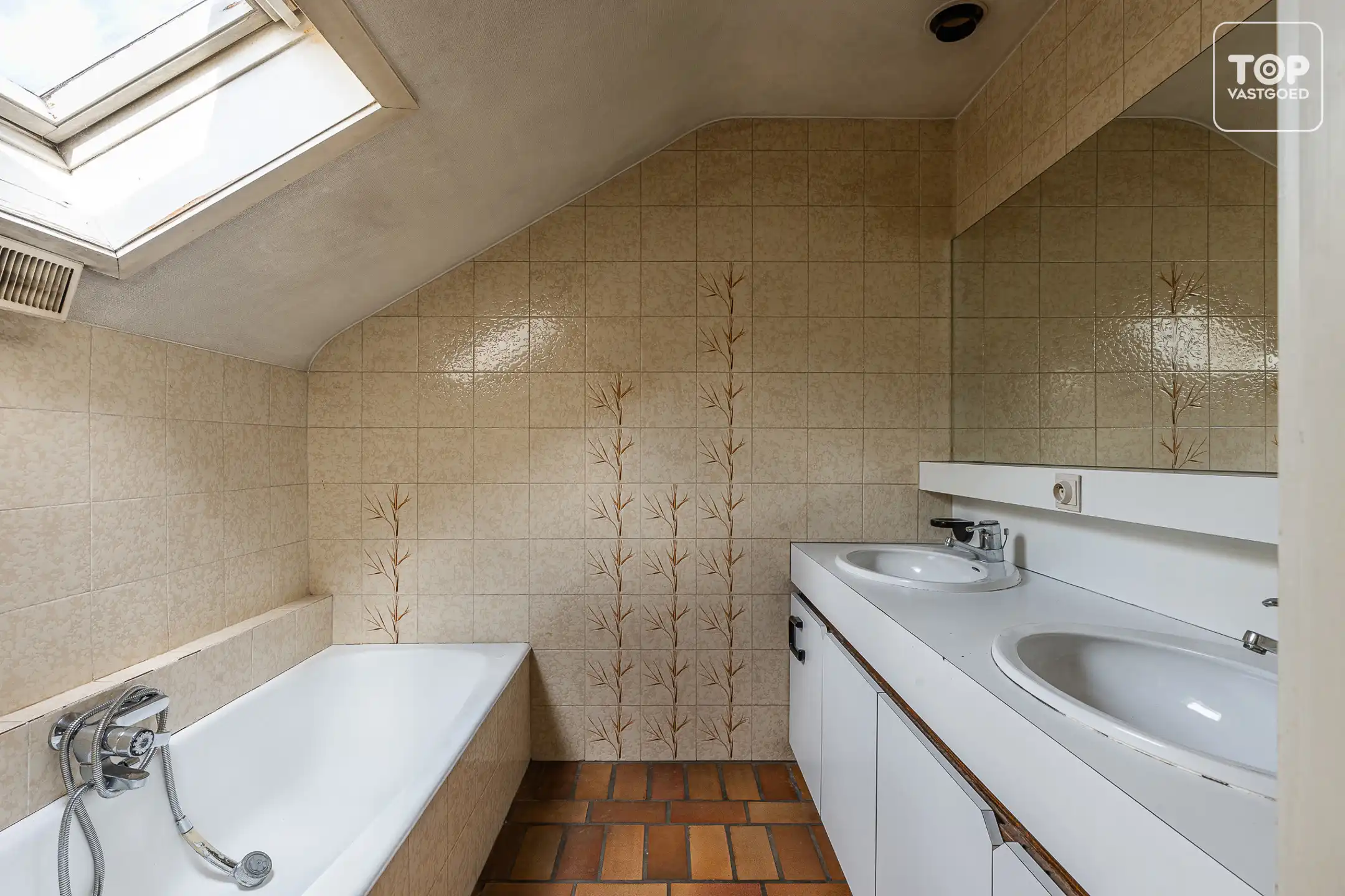 Architecturale woning met 4 slaapkamers en dubbele garage foto 15