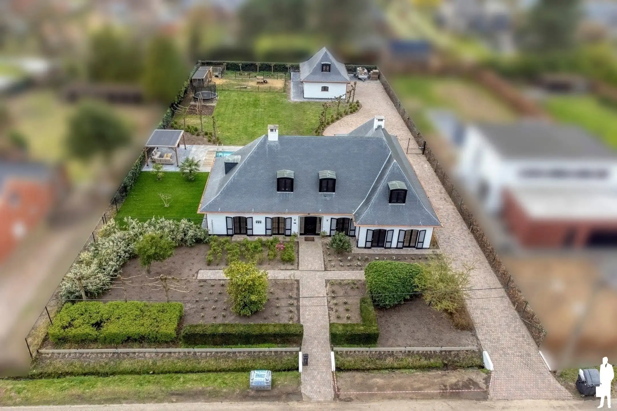 Uitzonderlijk ruime charmante villa op 2451m² foto 28