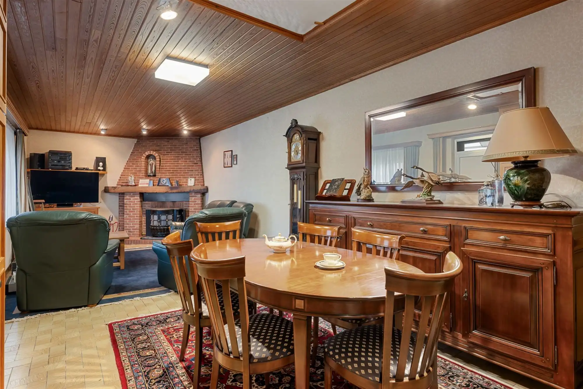 RUIME WONING MET 6 SLAAPKAMERS VLAK BIJ KOERSEL CENTRUM foto 2