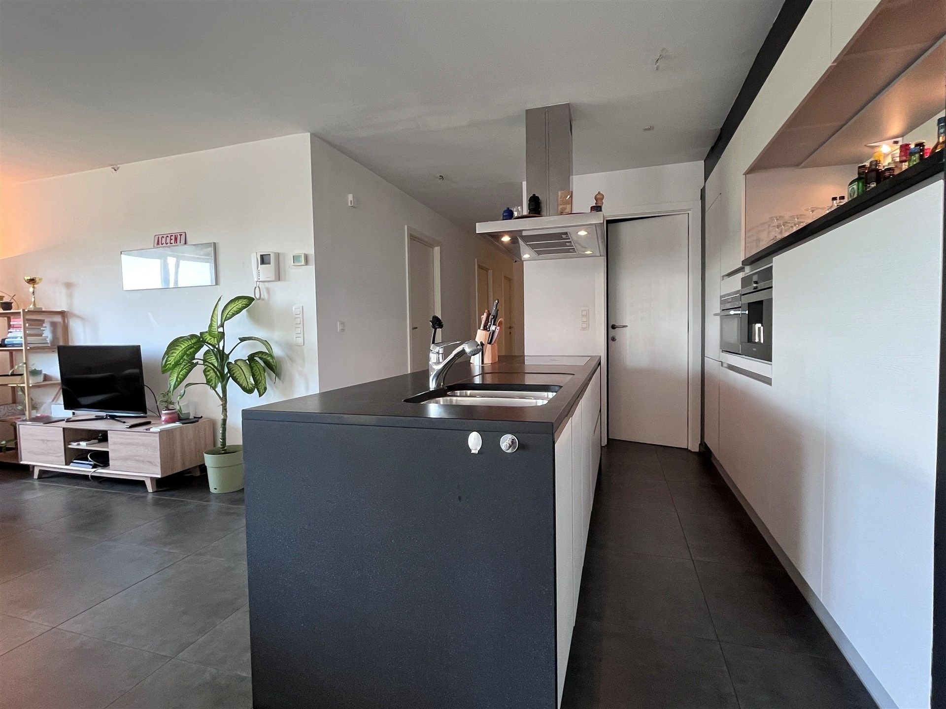 3 slaapkamerappartement met terras

 en autostaanplaats  foto 6