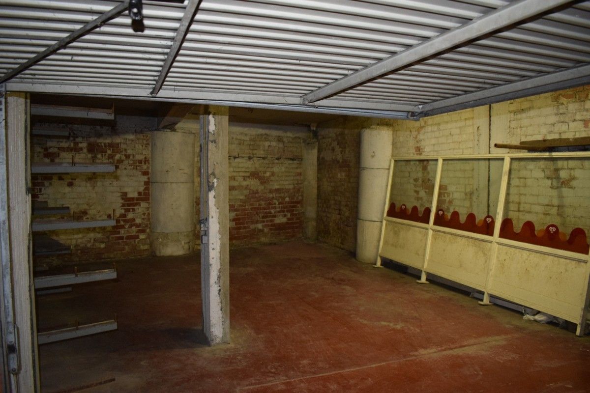 Zeer ruime garage te koop! foto 4