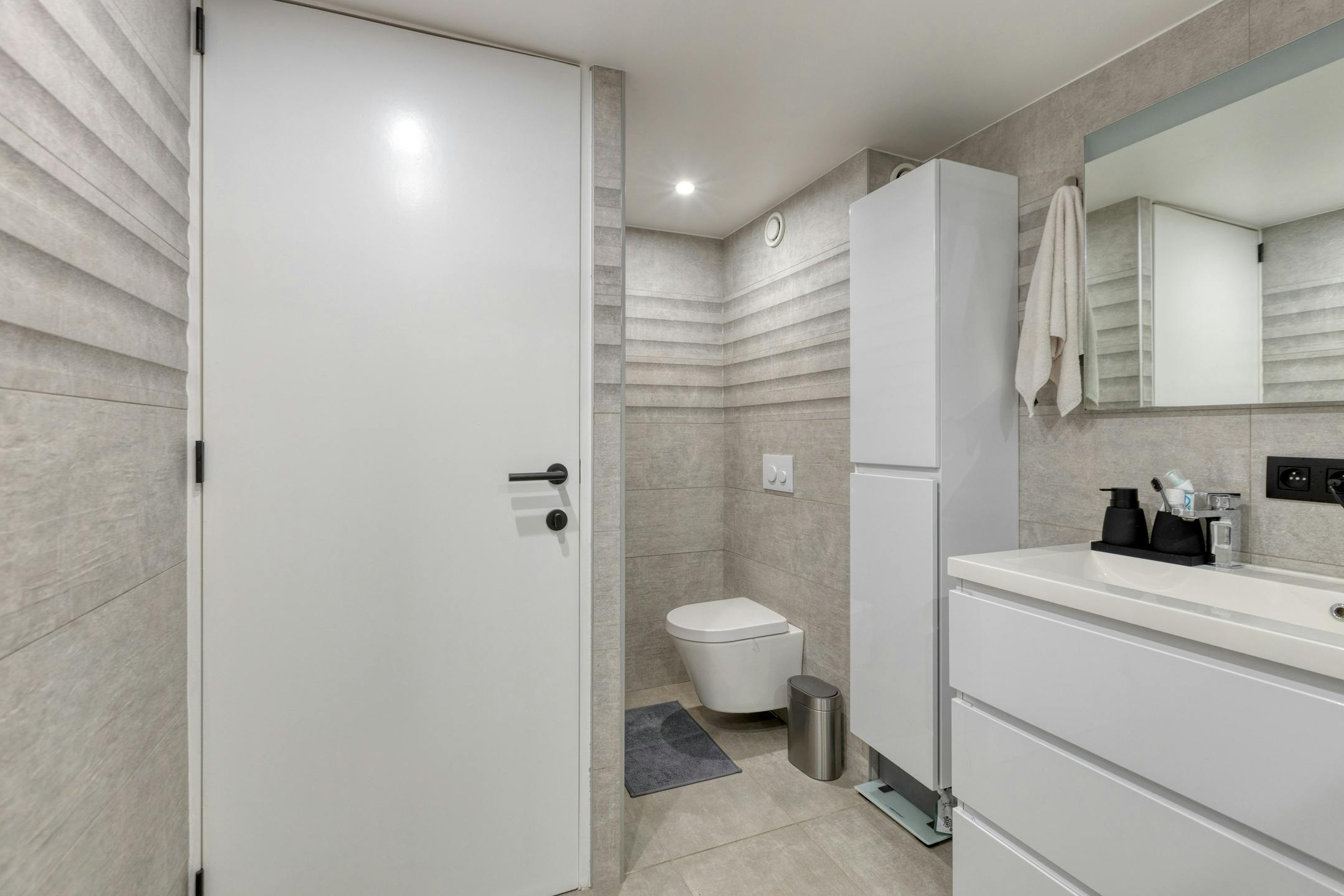 Energiezuinige woning met tuintje te koop in Maasmechelen foto 11