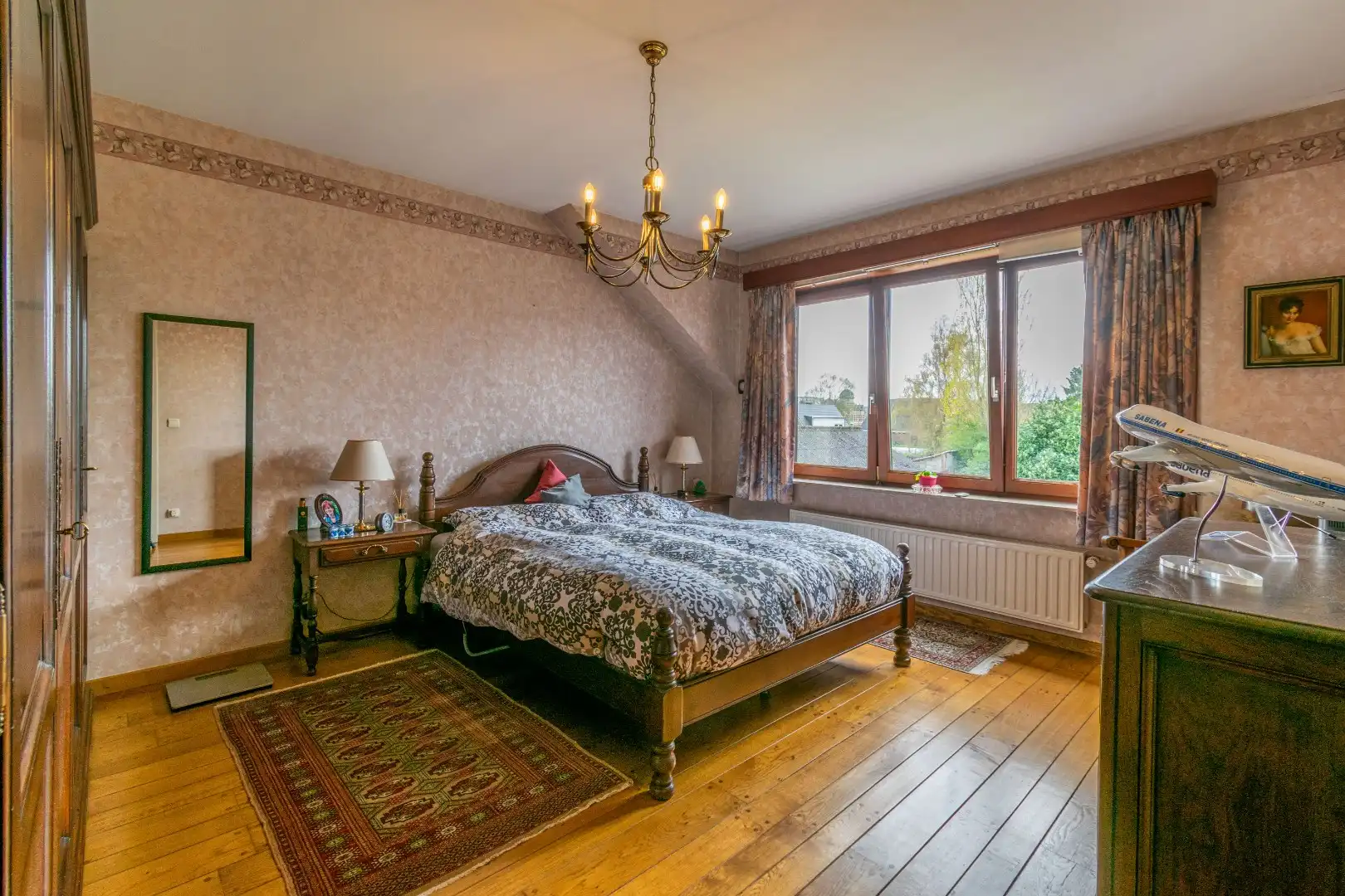 Een perfect onderhouden, degelijke bel-étage te Lot! foto 18