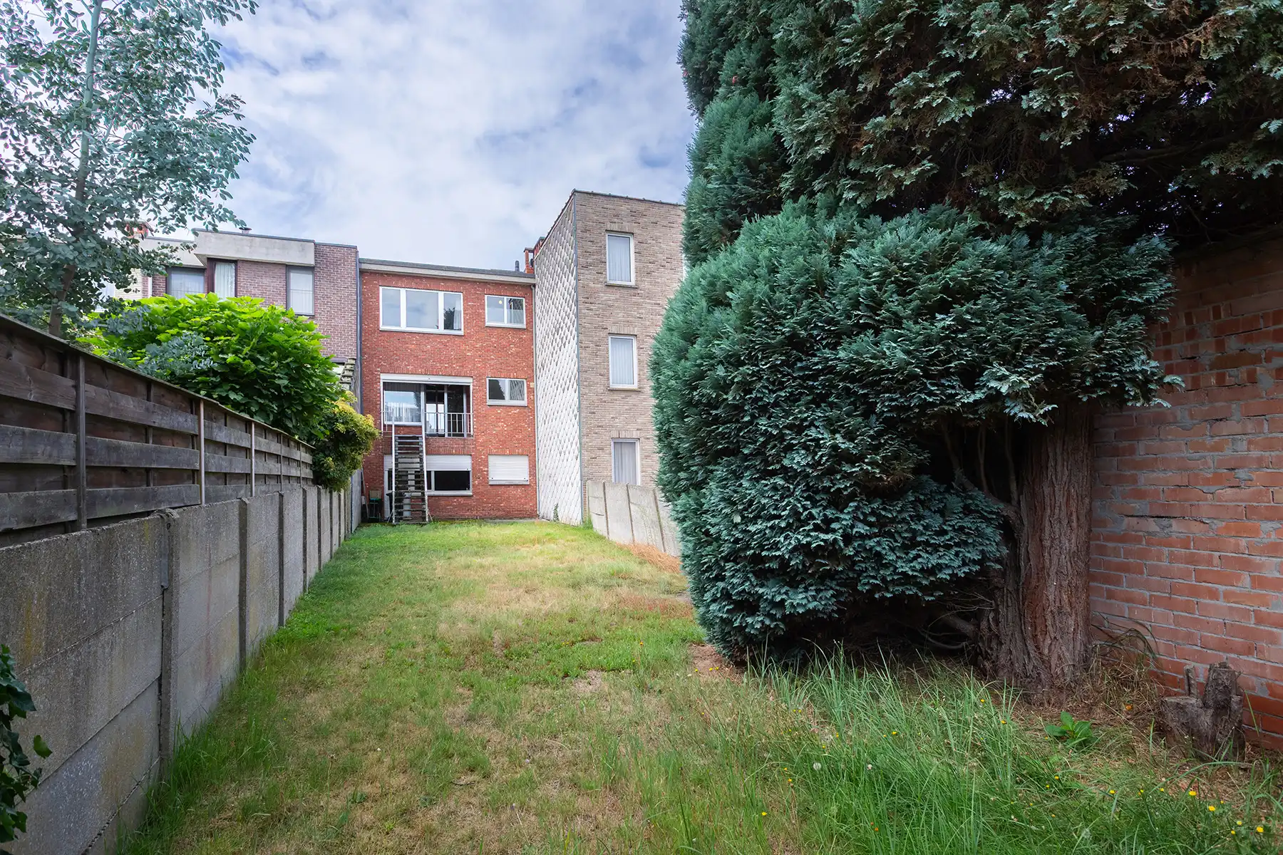 Stabroek | Bel-Etage woning met veel potentieel. foto 14