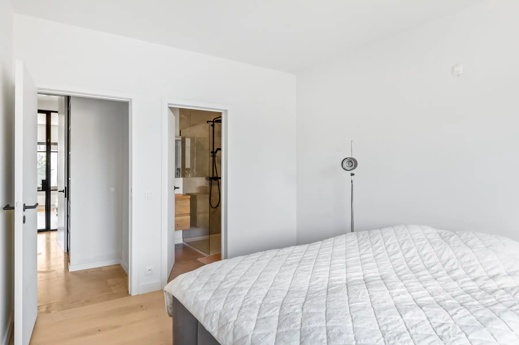 Stijlvol duplex met zonnig terras foto 10