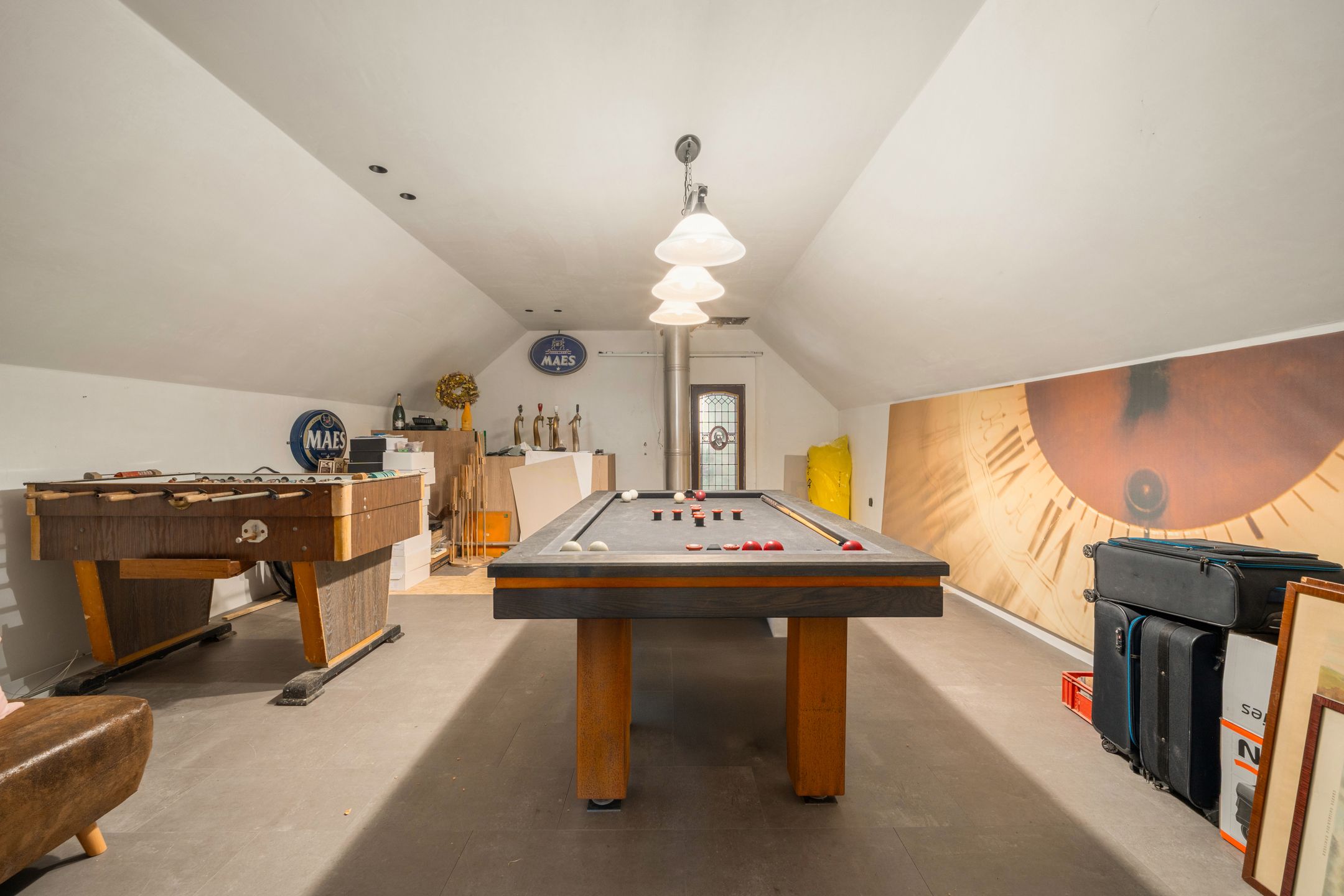 Charmante vierkantshoeve met zwembad, oprijlaan en mancave foto 27