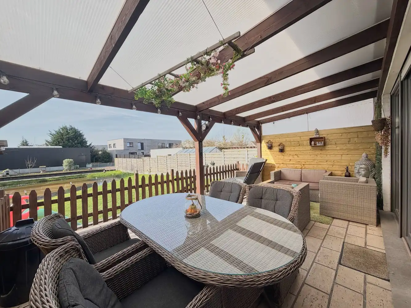 Lichtrijke woning ( slpk + badk op gelijkvloers) +tuin! foto 15