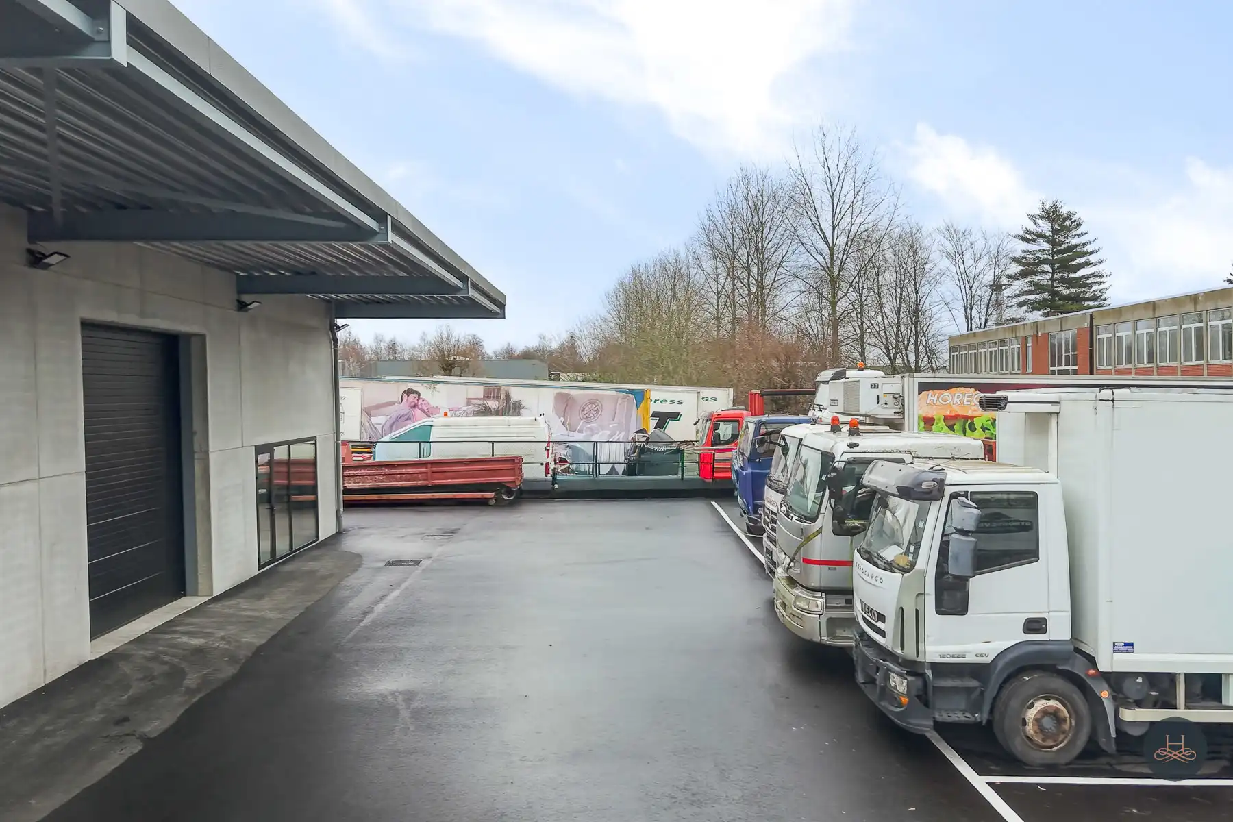 Nieuwbouw KMO-unit met overdekte buitenruimte! foto 3