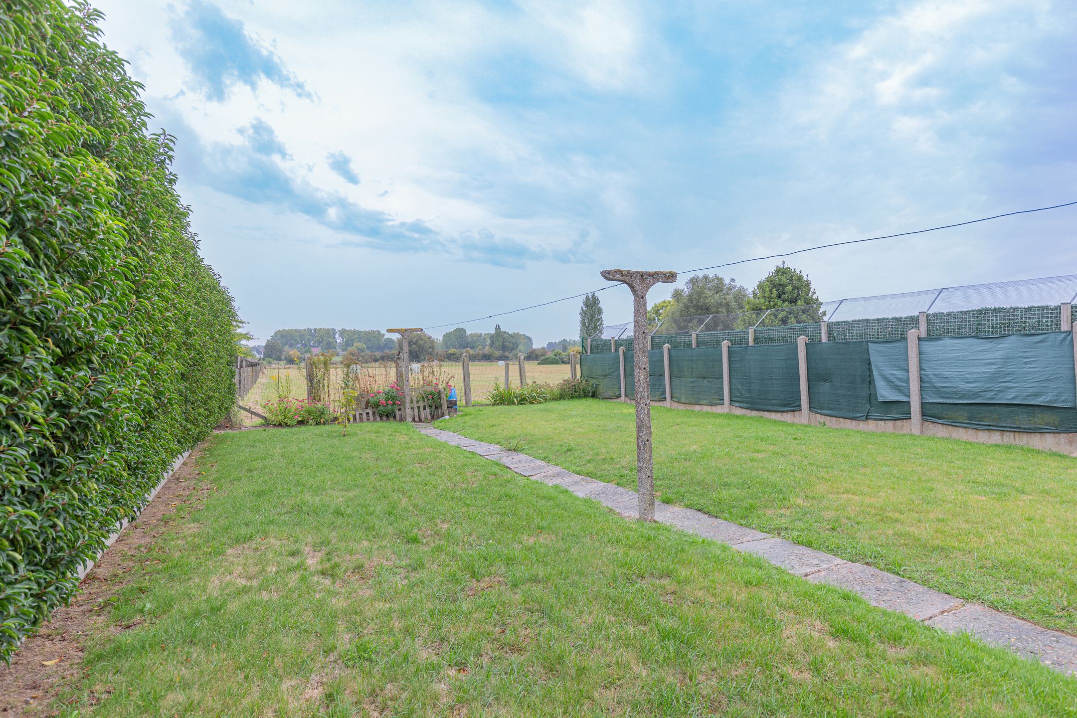 BAMBRUGGE - Verzorgde woning met 3 slpk, tuin en garage foto 3