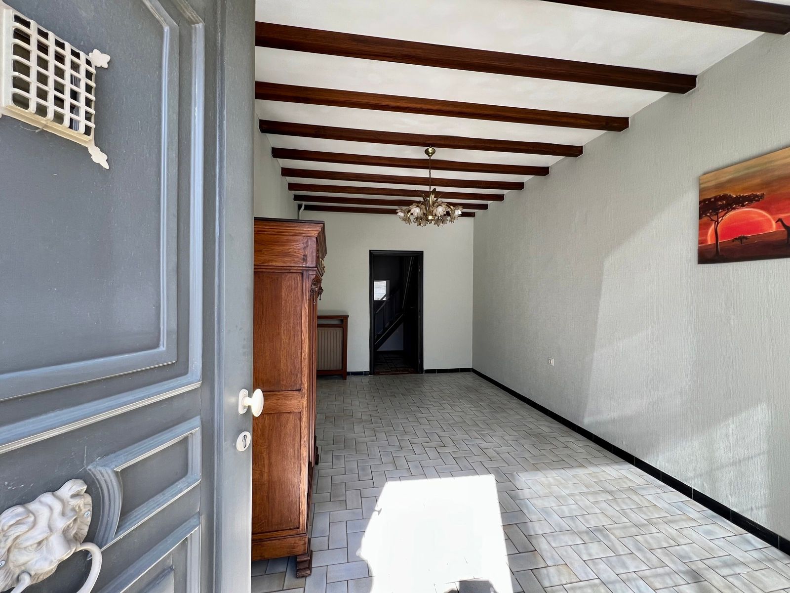 Hoofdfoto van de publicatie: Zeer ruime woning met grote tuin en vrij zicht.