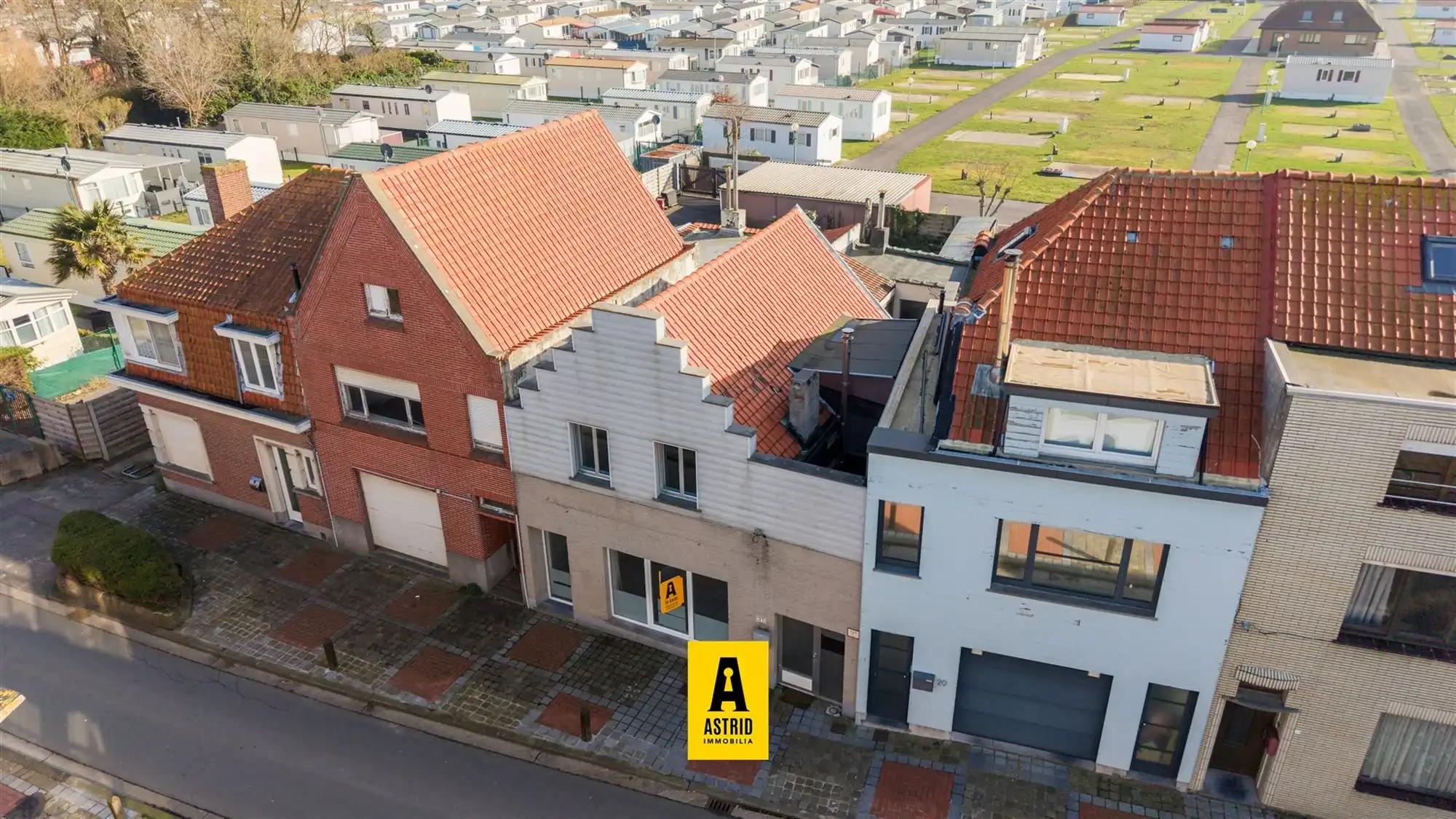 Te renoveren woning in toeristisch centrum! foto 2