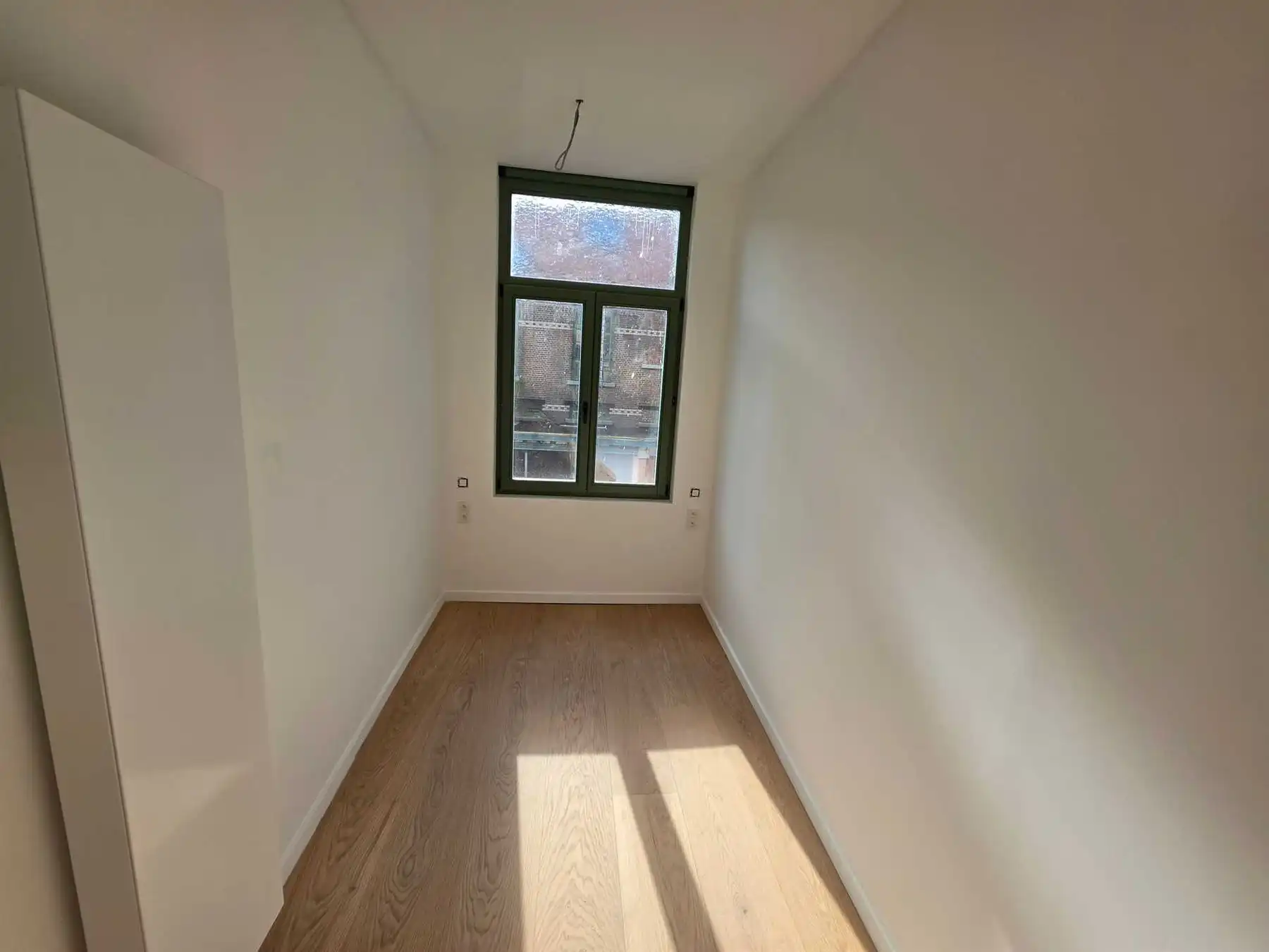 Volledig gerenoveerd appartement met 1 slaapkamer, balkon en terras nabij Zurenborg foto 7