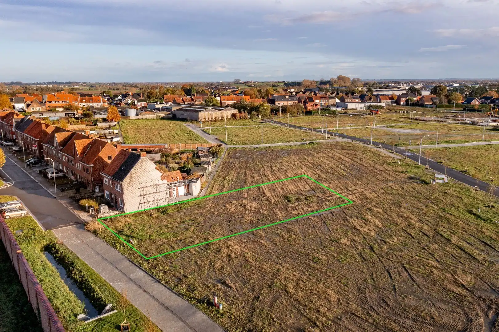 PERCEEL BOUWGROND VOOR HALF OPEN BEBOUWING 600 m² foto 5