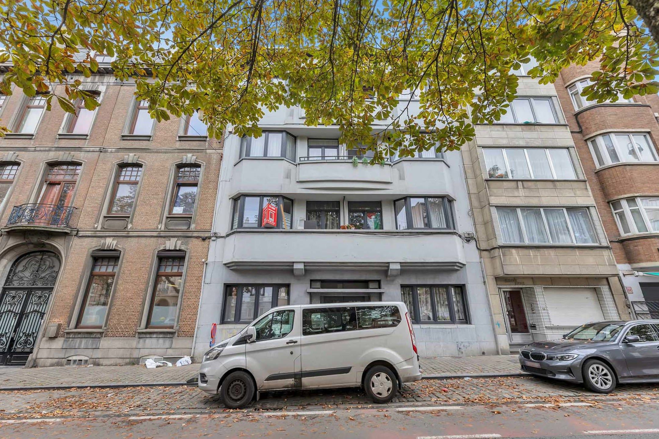 Instapklaar app. met groot terras van 40m² op goede ligging! foto 27