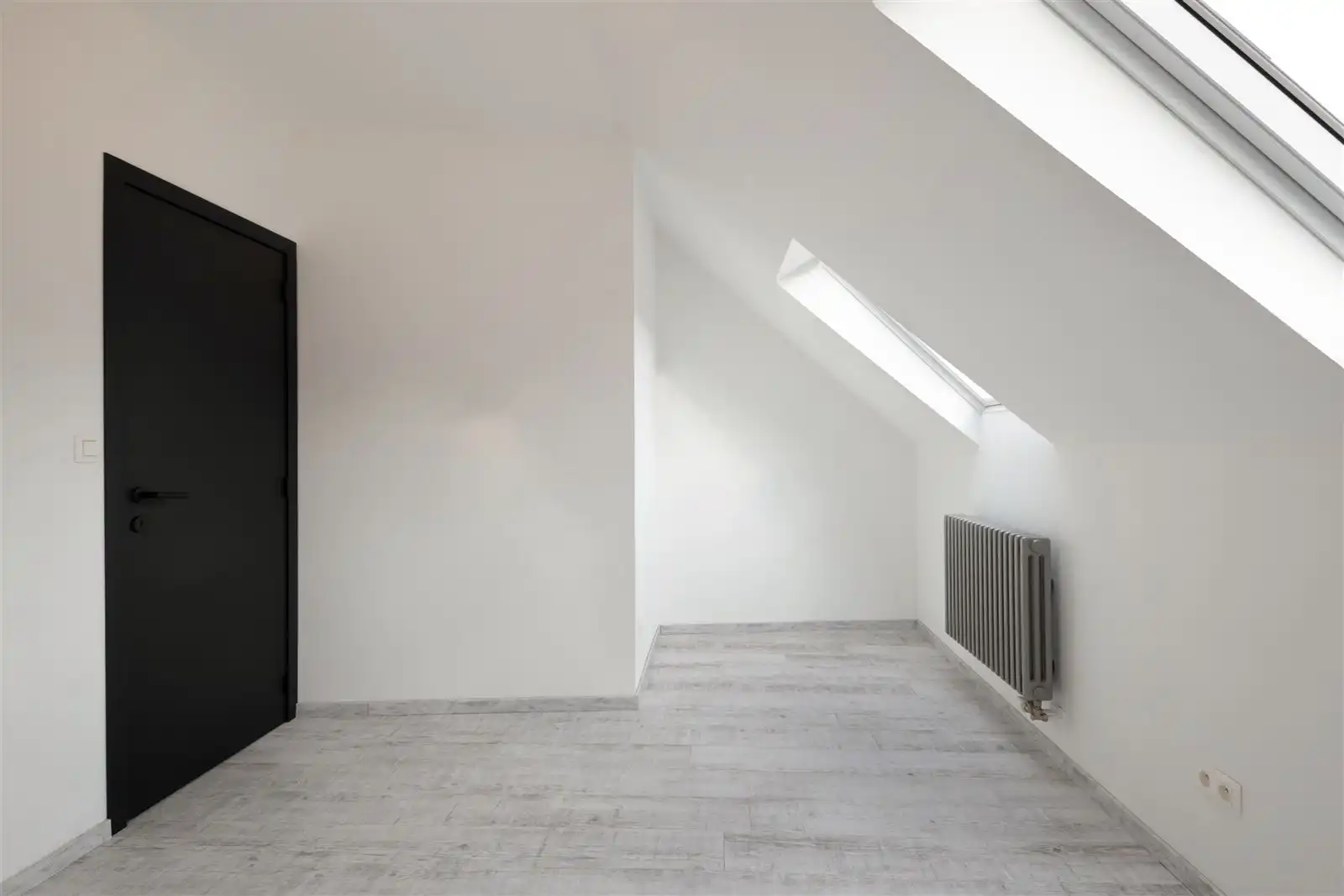 Instapklare volledig vernieuwde gezinswoning met tuin op 4are60 foto 21