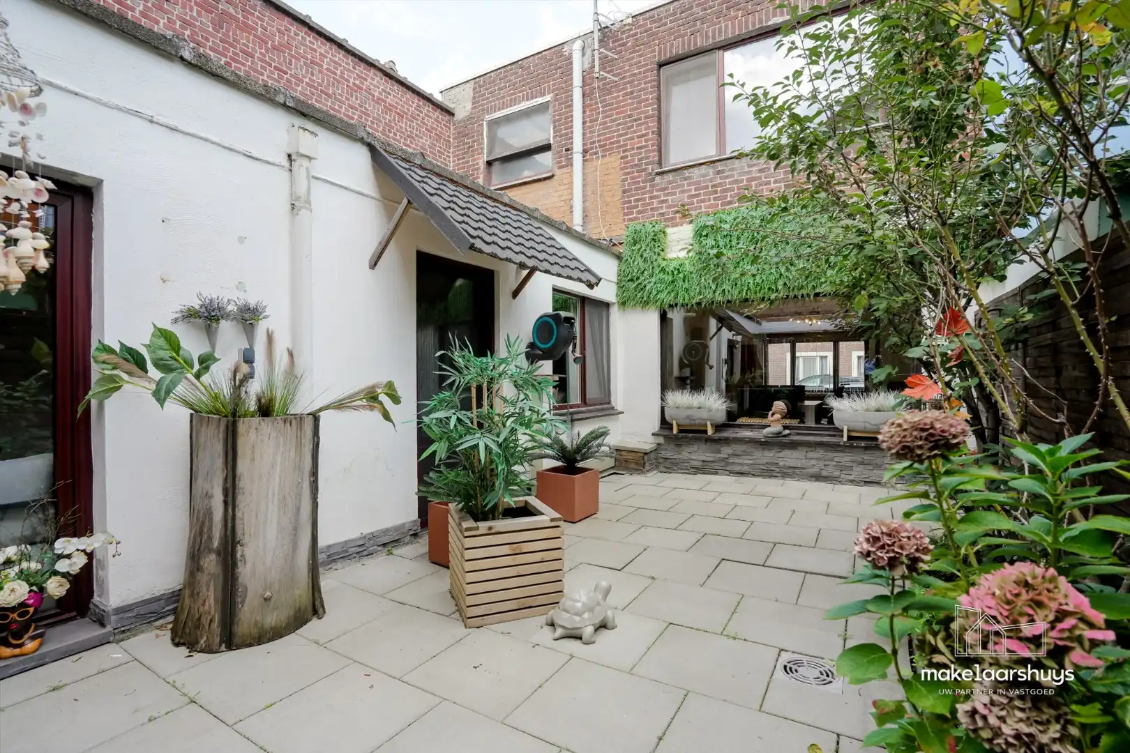 Ruime rijwoning met 3 slp. en tuin  foto 21