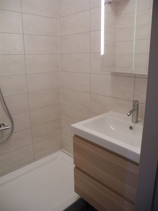 Opbrengsteigendom (handel & 4 app) op toplocatie foto 57