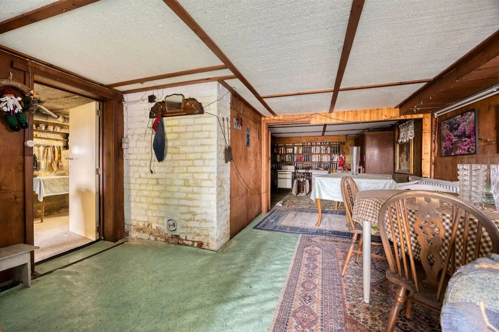 Bungalow met grote garage en tuin  foto 21