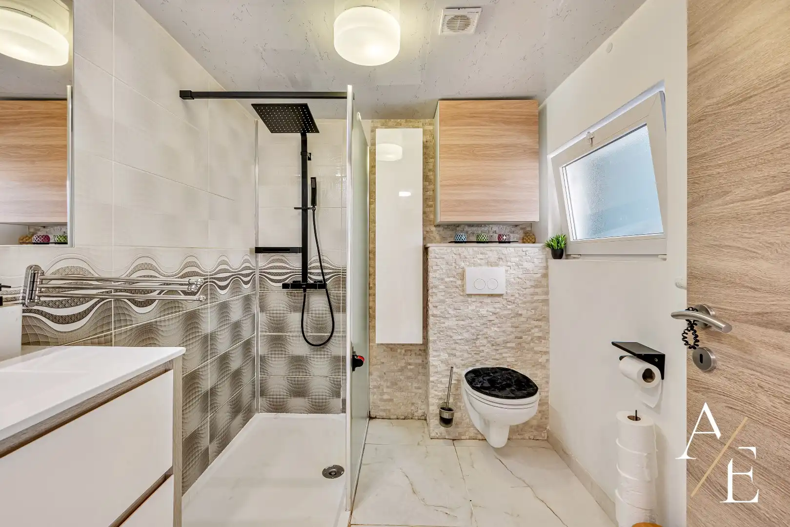WETTEREN-Instapklare woning met 3 of 5 slpks, én garage! foto 8
