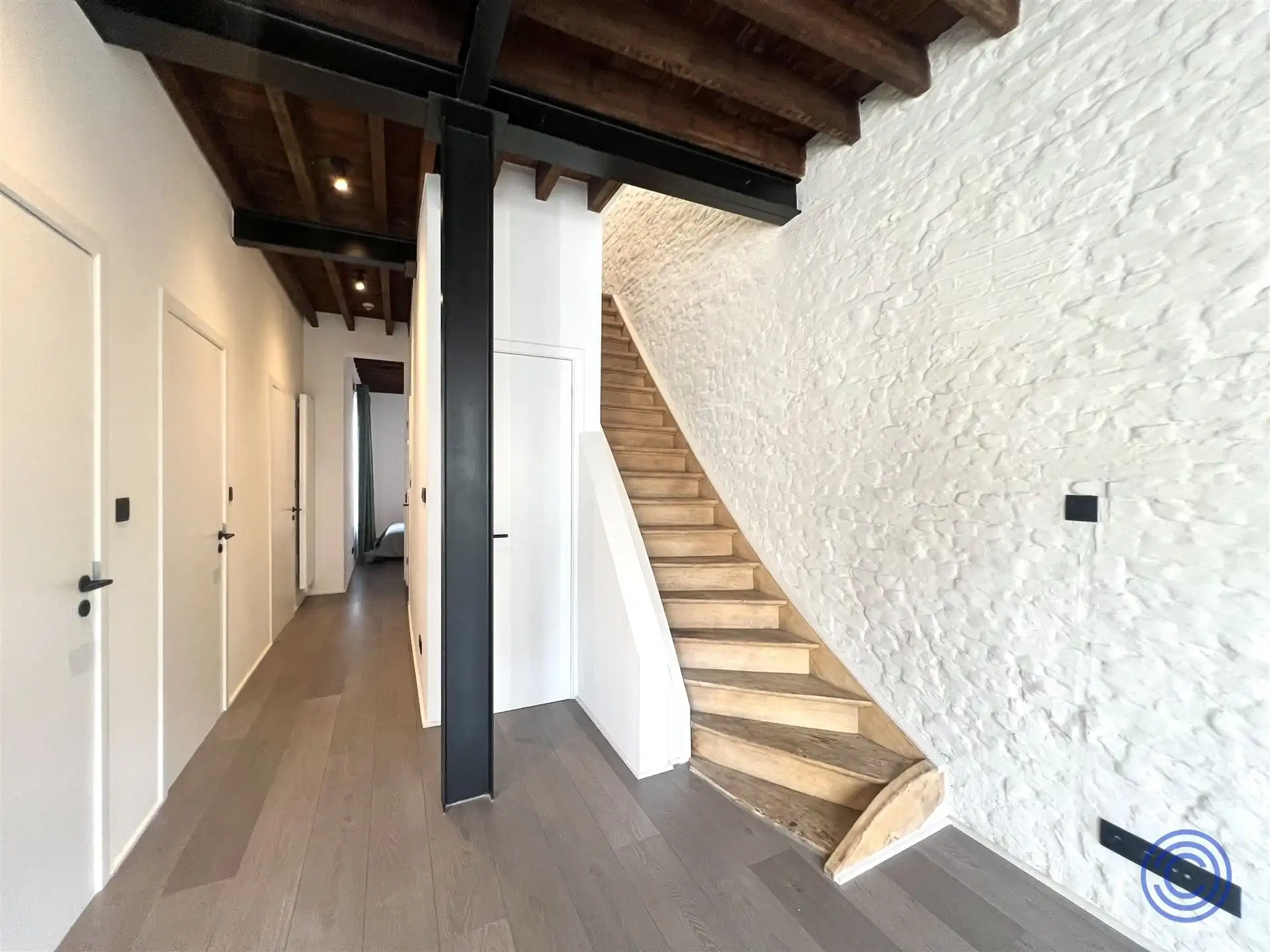 Stijlvole duplex+ terras  in hartje Antwerpen! foto 8