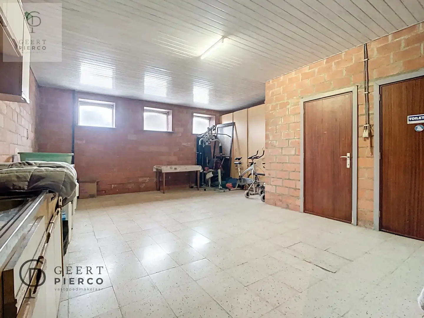 Karaktervolle hoeve met loods op een perceel van 16a76ca. foto 30