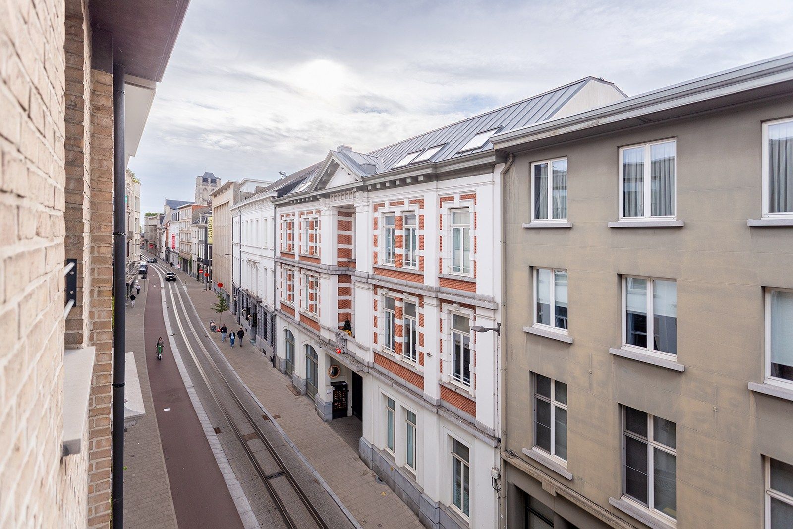 Recent appartement met 2 slk en terras foto 17
