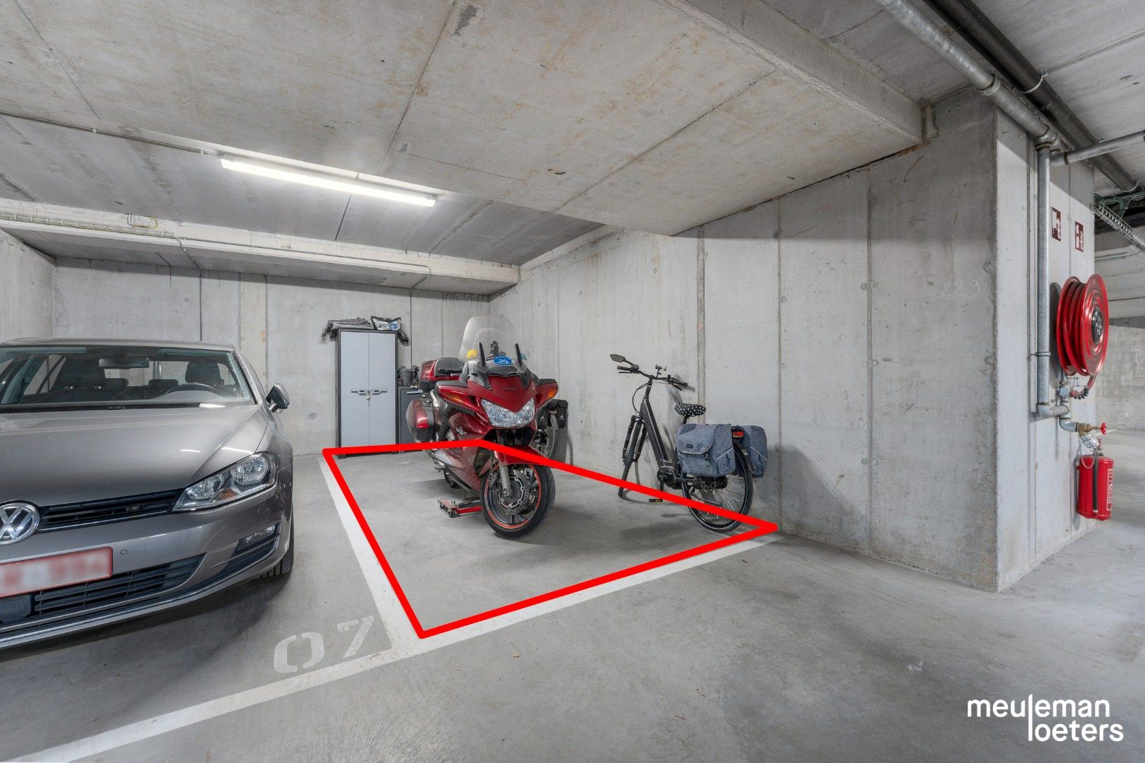 Recent appartement met twee ondergrondse autostaanplaatsen foto 11