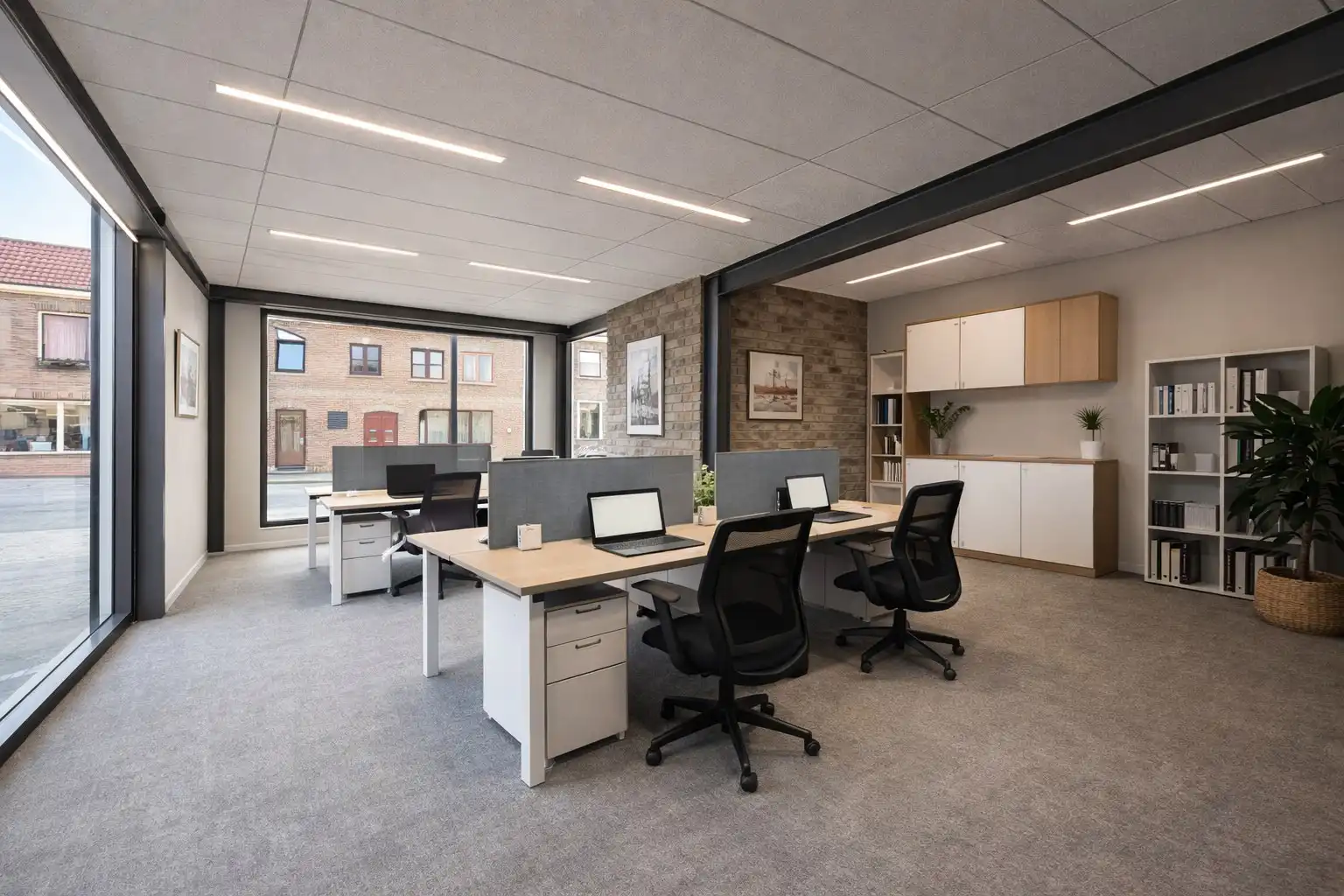 Commerciële ruimte in het centrum van Oostburg foto 2