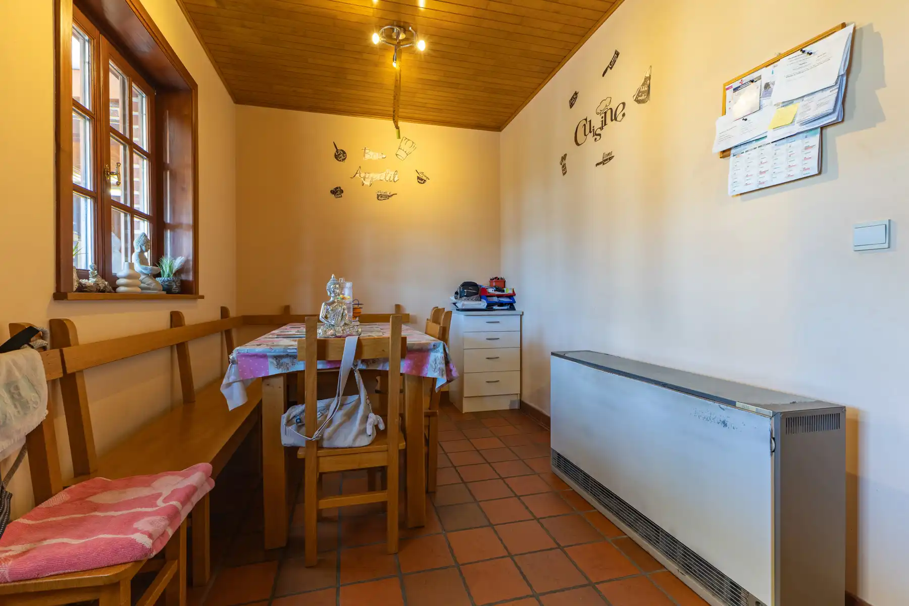 Villa met 4 slaapkamers, grote tuin en garage foto 8