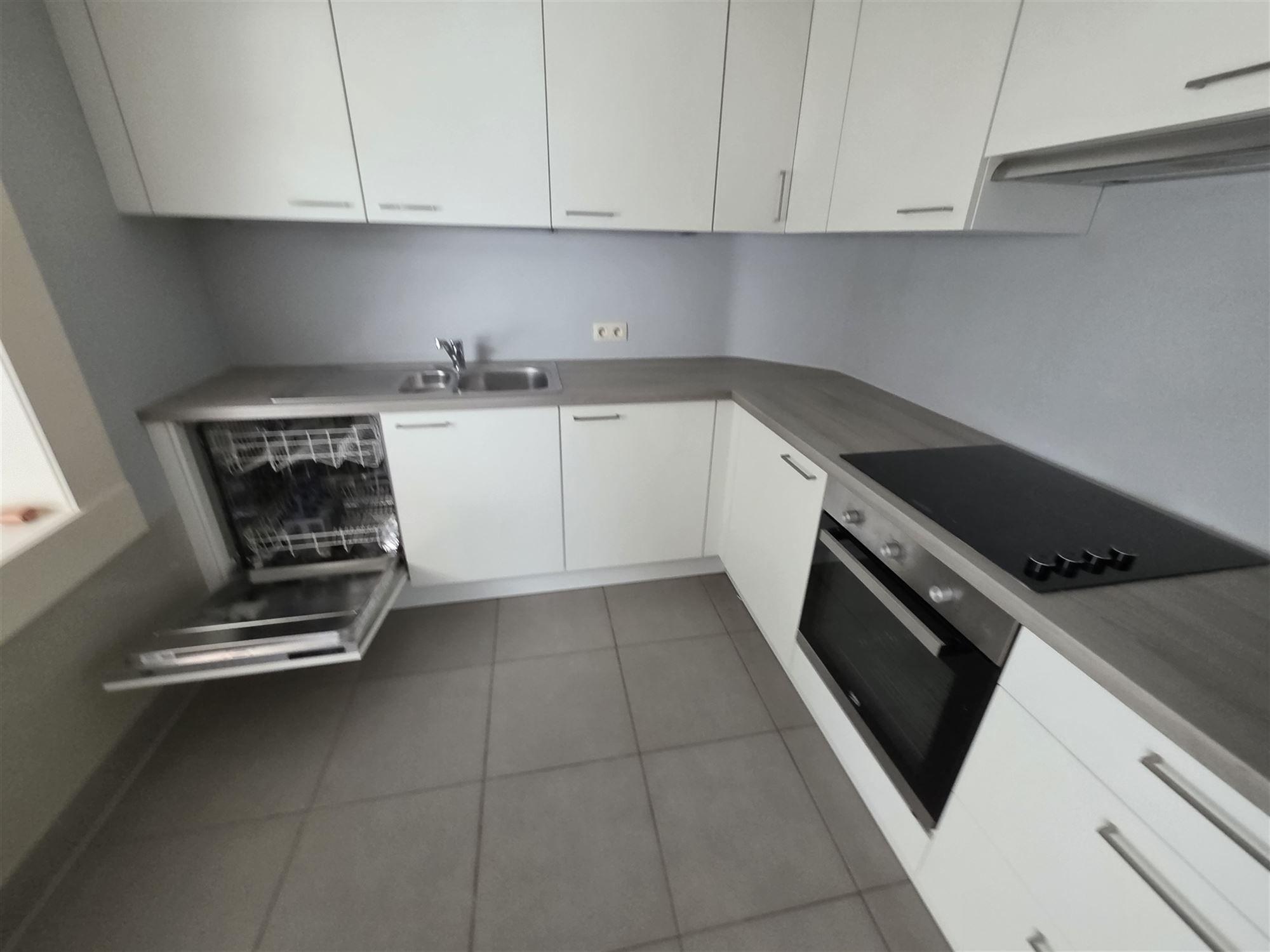 Woning met ruime tuin foto 7