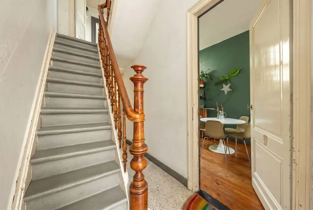 Karaktervolle herenwoning met koer foto 8