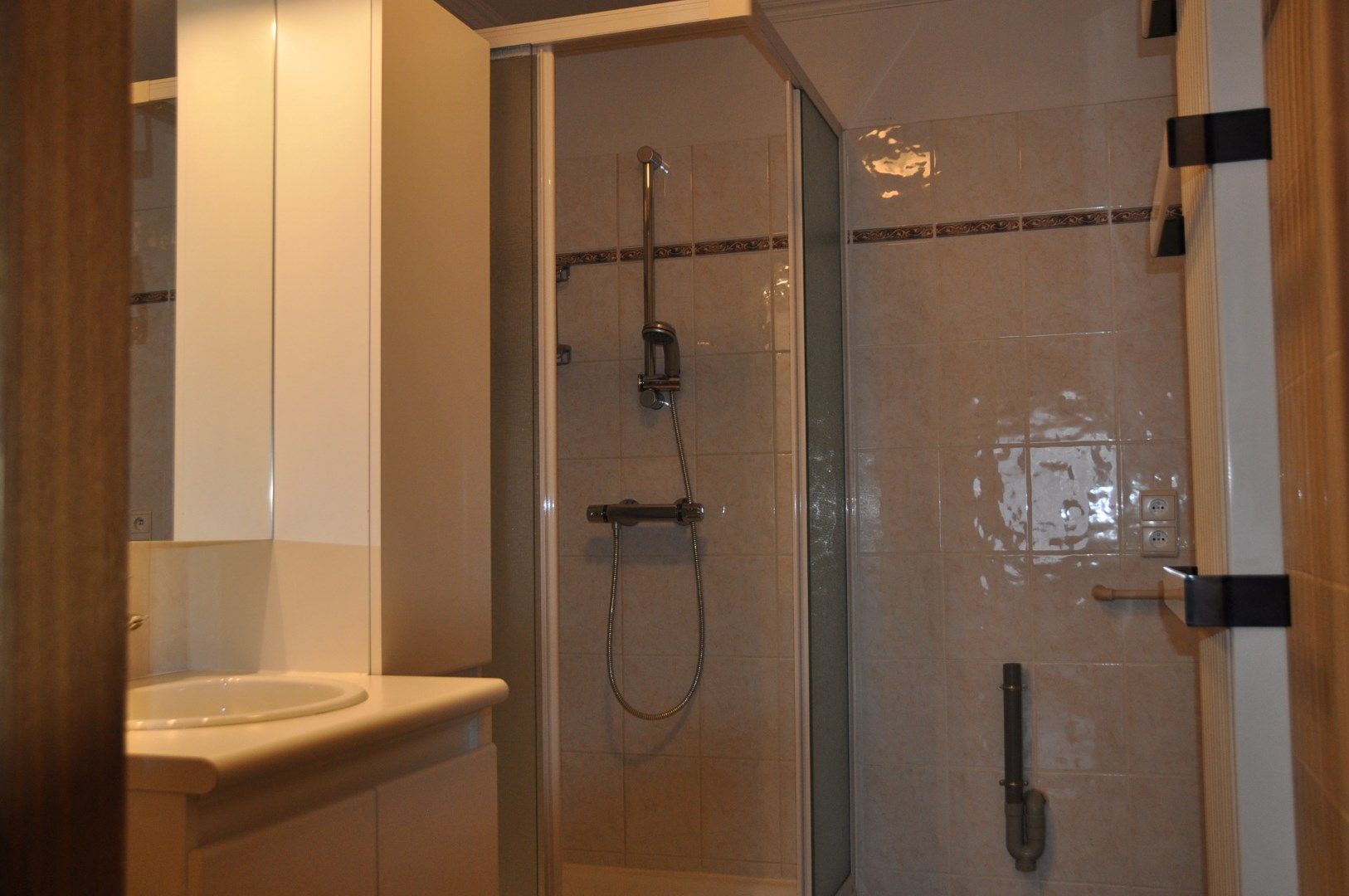 Verzorgd appartement met 2 slaapkamers in het centrum van Lendelede. foto 11