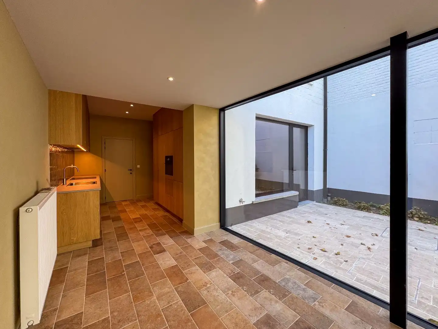 Prachtig gerenoveerde woning met 3 slaapkamers en tuin. foto 8