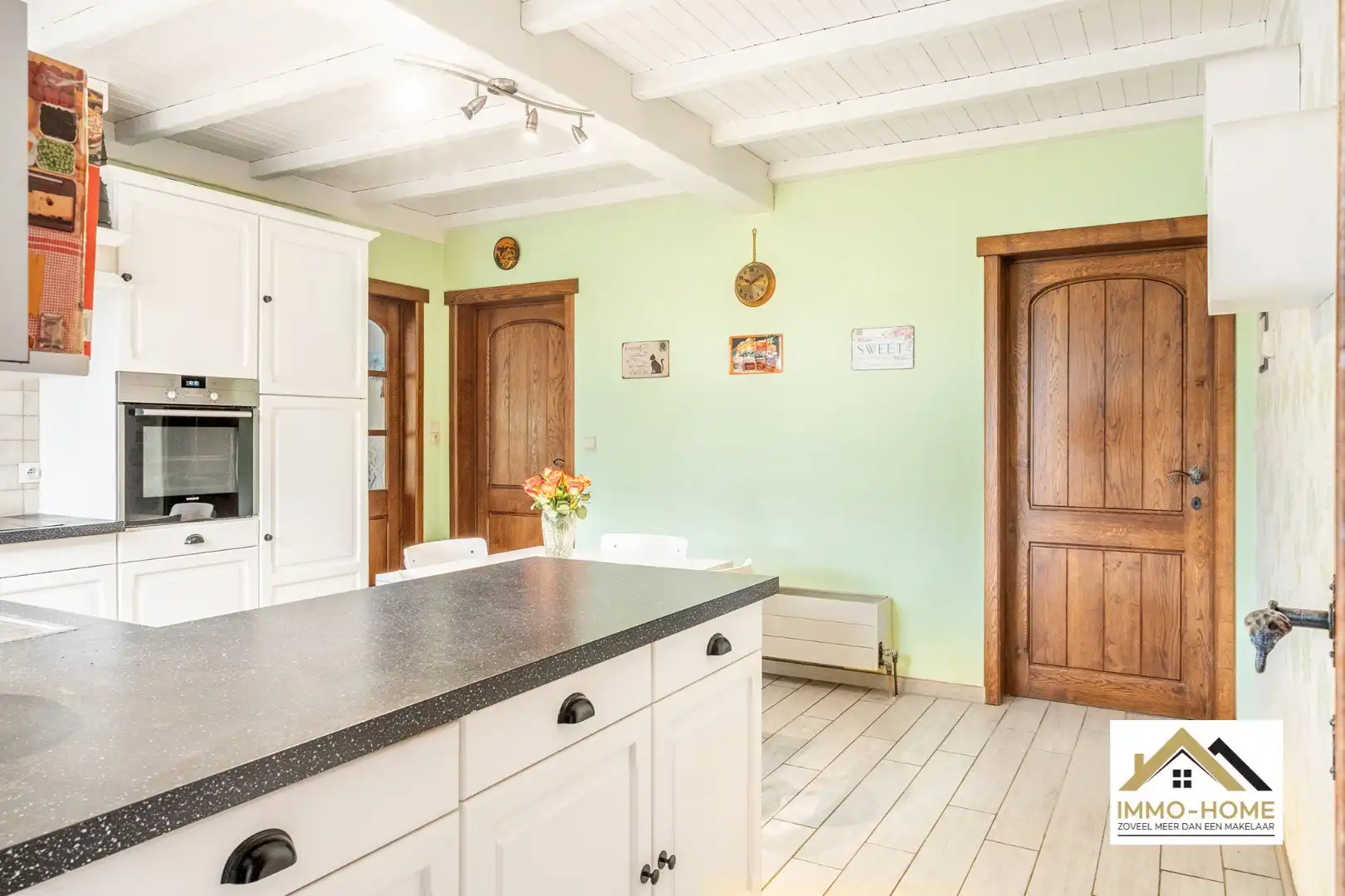 Ruime open bebouwing nabij centrum Lochristi foto 10