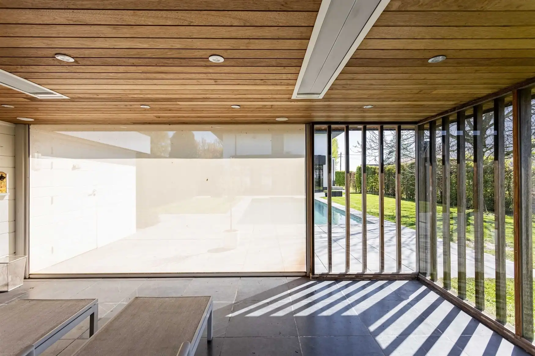 Exclusieve villa met bedrijfsgebouwen op toplocatie in Sint-Laureins foto 19