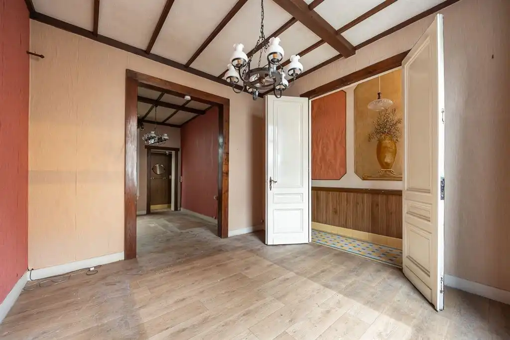 Te renoveren woning met authentieke elementen foto 2