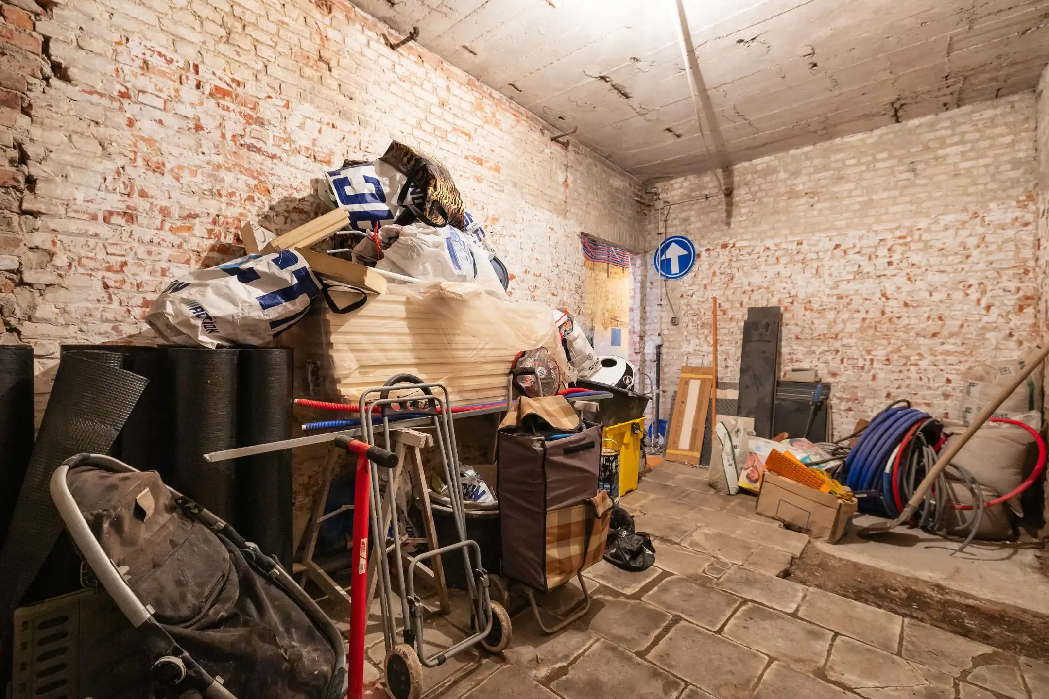 Woning van ± 150 m² met atelier/opslagruimte van ± 100 m² foto 24