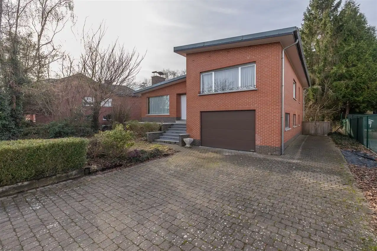 Te renoveren splitlevel woning in doodlopende straat foto 39