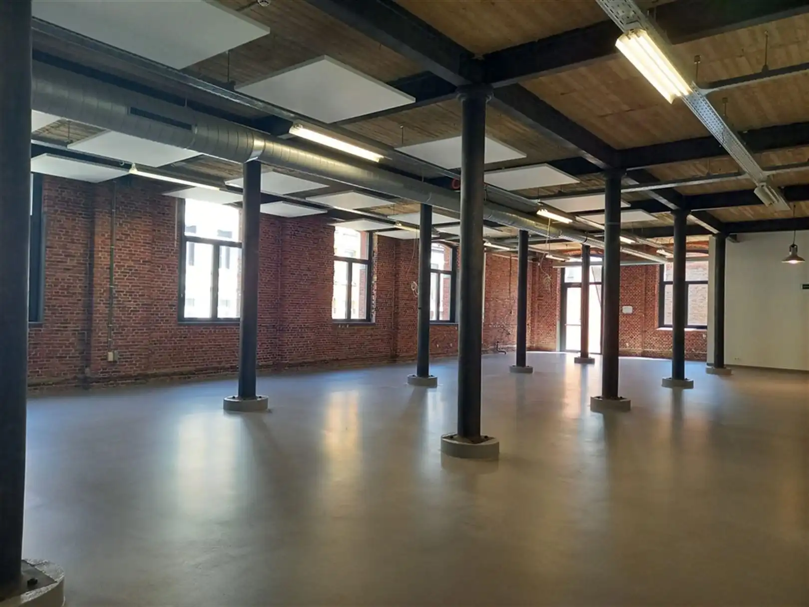 Kantoor te huur in voormalig pakhuis foto 4
