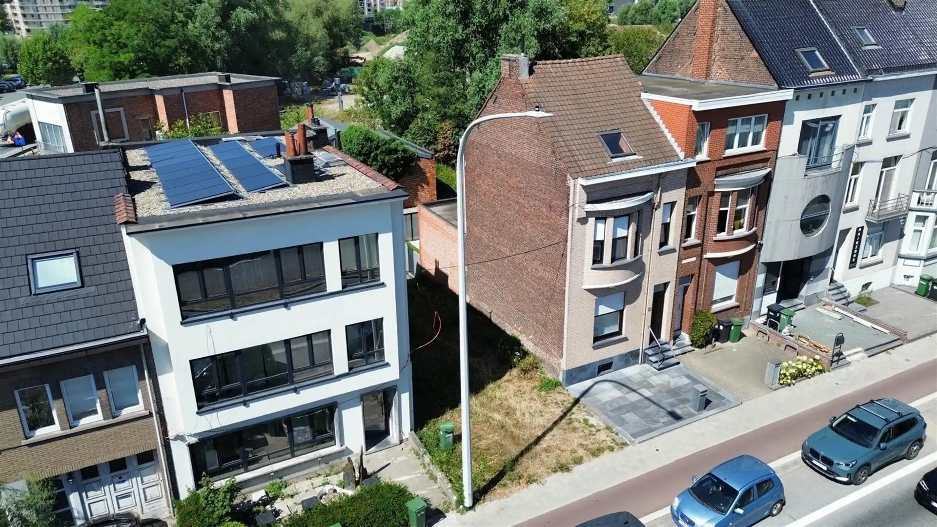 Bouwgrond met vergunning op centrale locatie foto 3