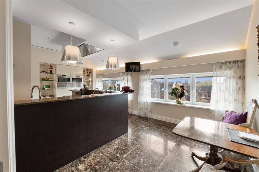 LUXUEUS APPARTEMENT VAN 365M² MET AFWERKING VAN HOOGSTE KWALITEIT IN TONGEREN foto 9